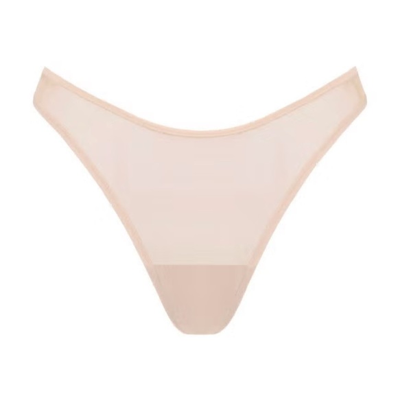 CUUP Plunge Bra Set in Sand - Picture 6 of 9